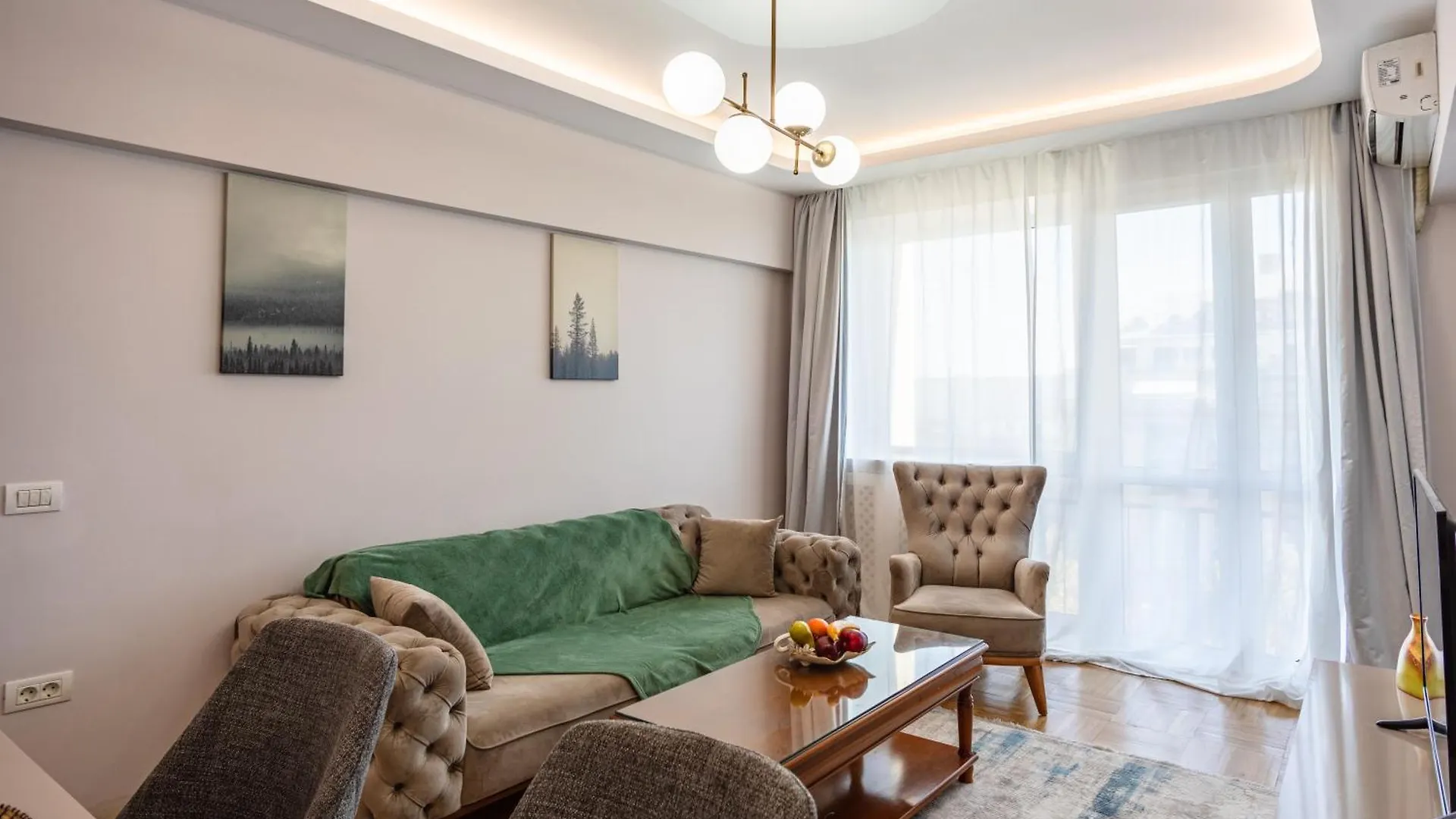 Central Accommodation On Magheru Boulevard Bucharest Apartment