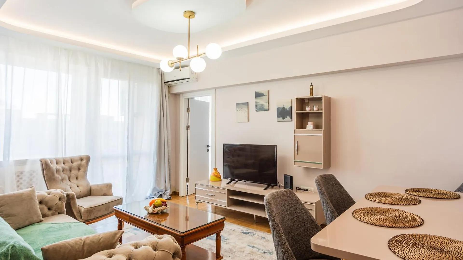 Central Accommodation On Magheru Boulevard بوخارست 0*,