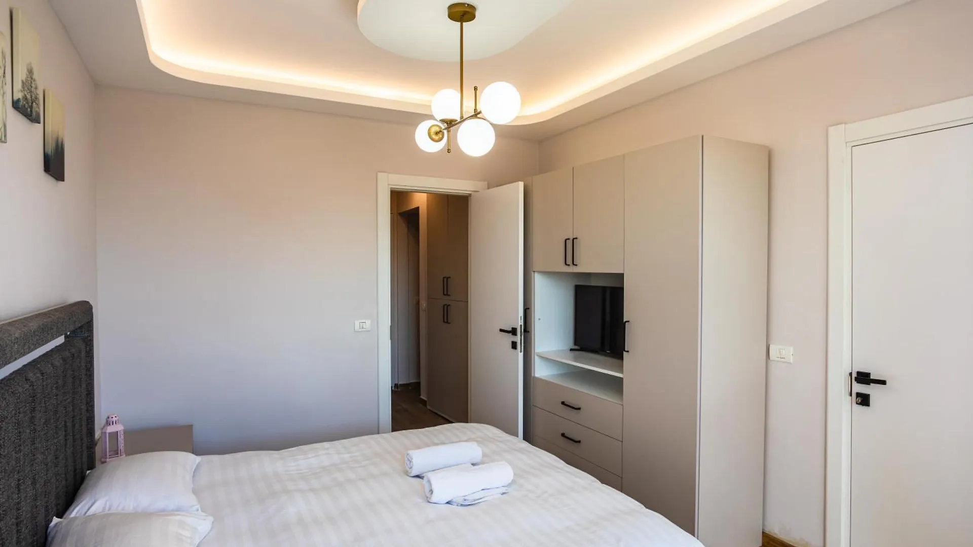 Central Accommodation On Magheru Boulevard Bucarest Appartamento